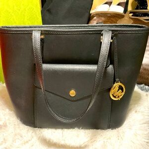 ‼️SOLD‼️ Michael Kors shoulder bag